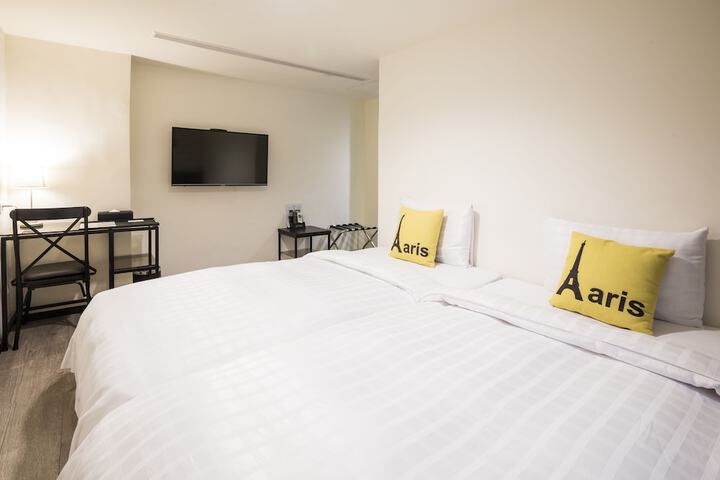 Room 11 of 61