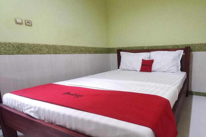 RedDoorz Syariah near Bypass Krian