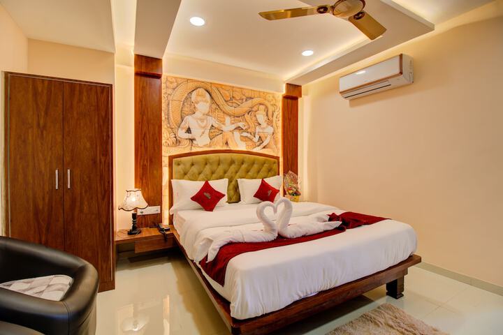 Room 2 of 19