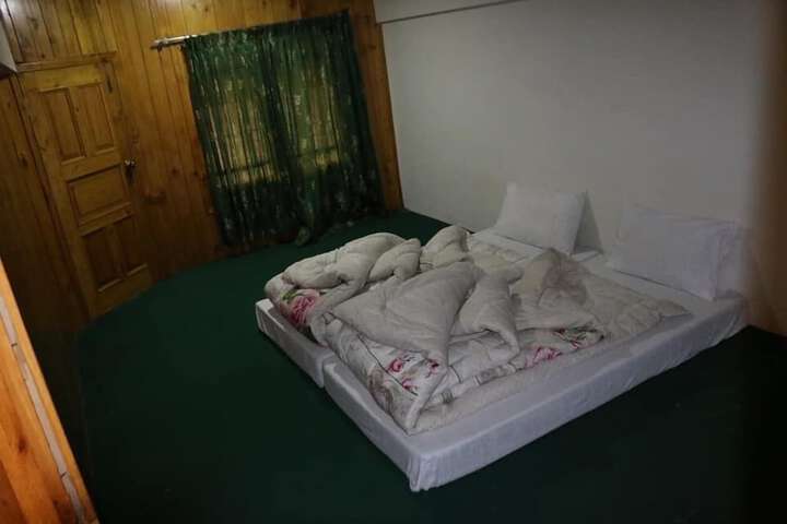 Room 28 of 29