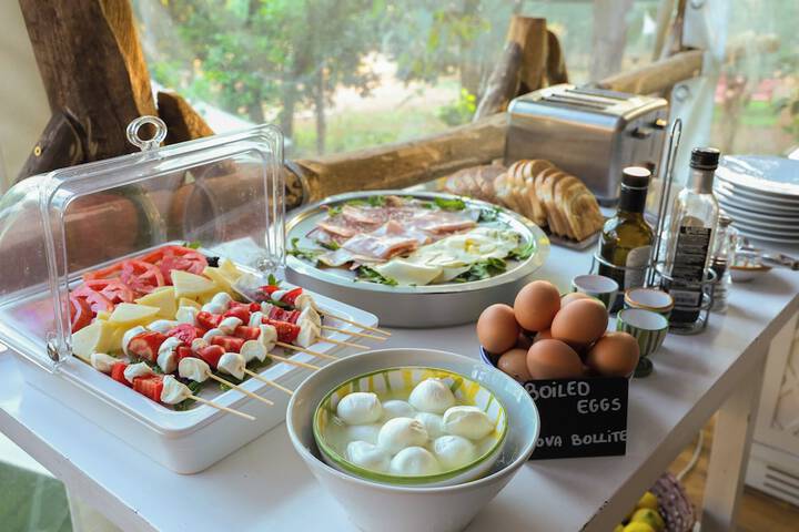 Breakfast buffet