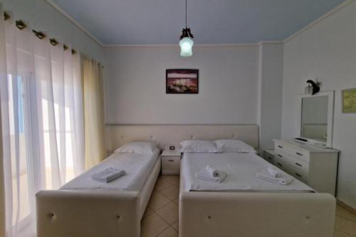Room 8 of 75