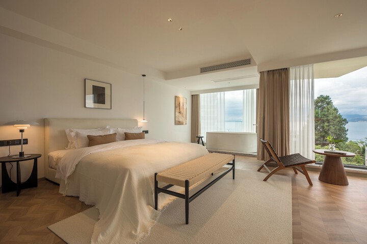 Room 103 of 288