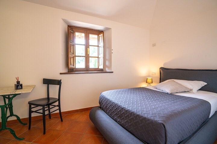 Room 28 of 46