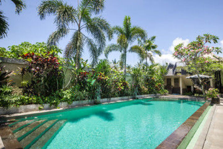 Pool 20 of 25
