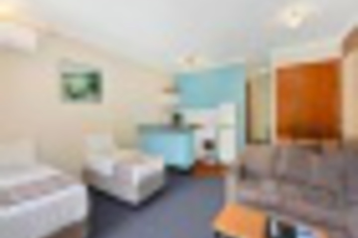 Room 3 of 156