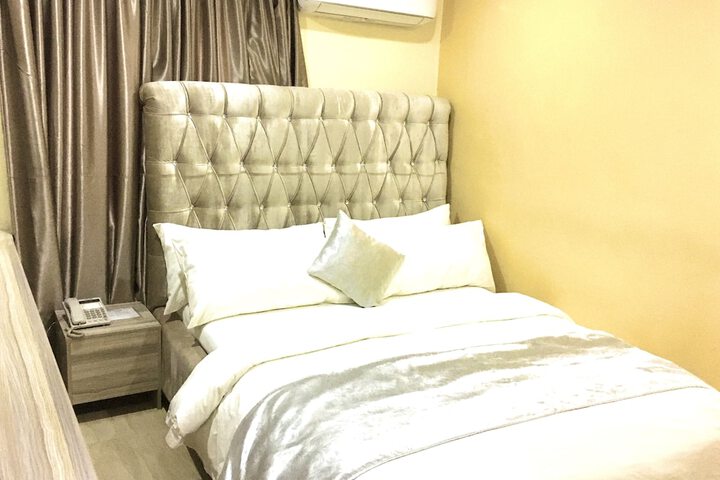 Room 7 of 38