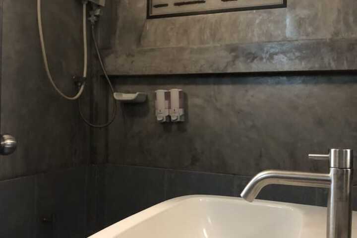 Room 20 of 35