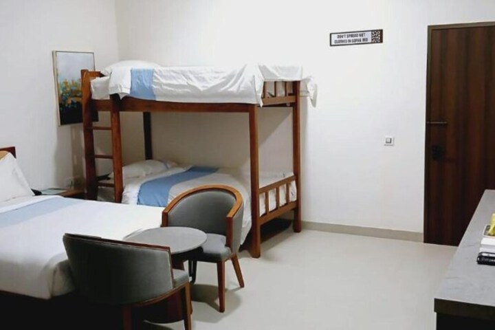 Room 12 of 31
