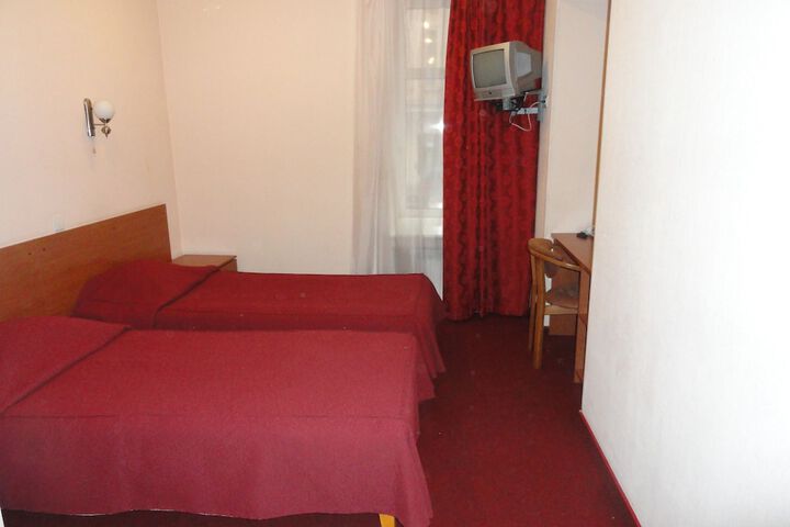 Room 9 of 64