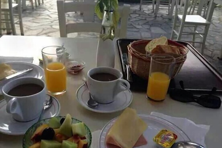 Breakfast/Coffee Service 10 of 22