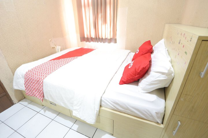 Room 4 of 10