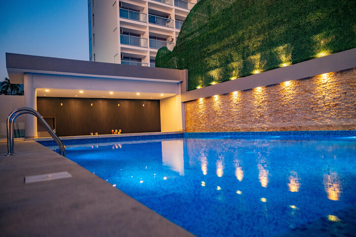 Pool 5 of 10