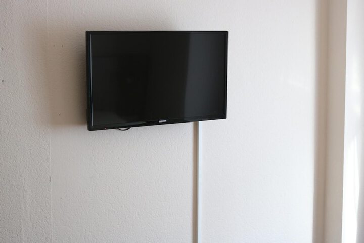 Room 3 of 20