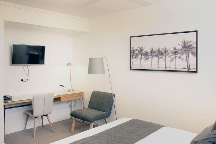 Room 7 of 73