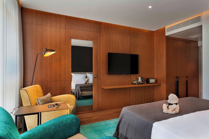 Room 14 of 50