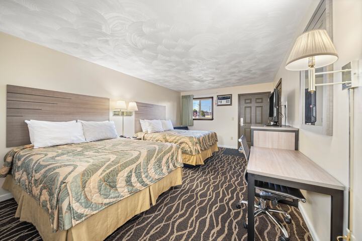 Room 9 of 38