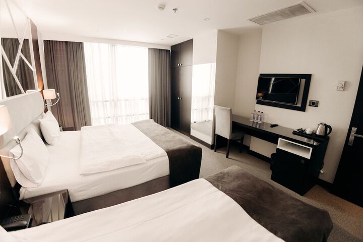 Room 75 of 342