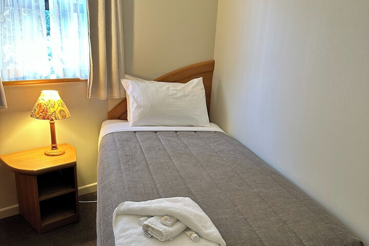 Room 14 of 38