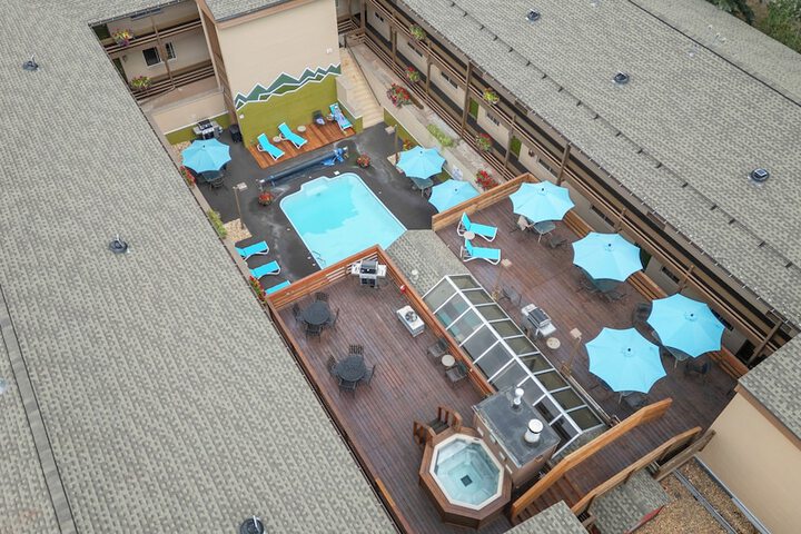 Sundeck 64 of 75
