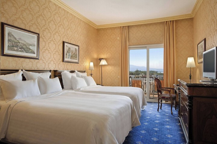 Room 19 of 71