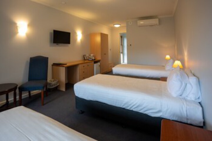 Room 70 of 210