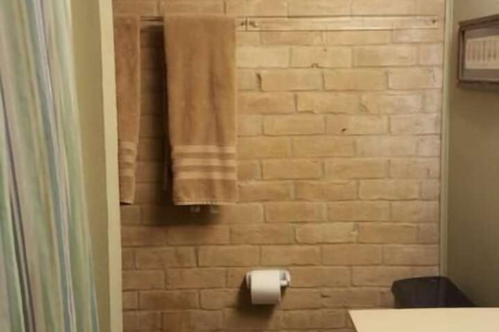 Room 18 of 21