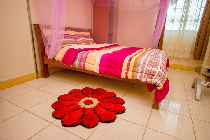 Room 3 of 40