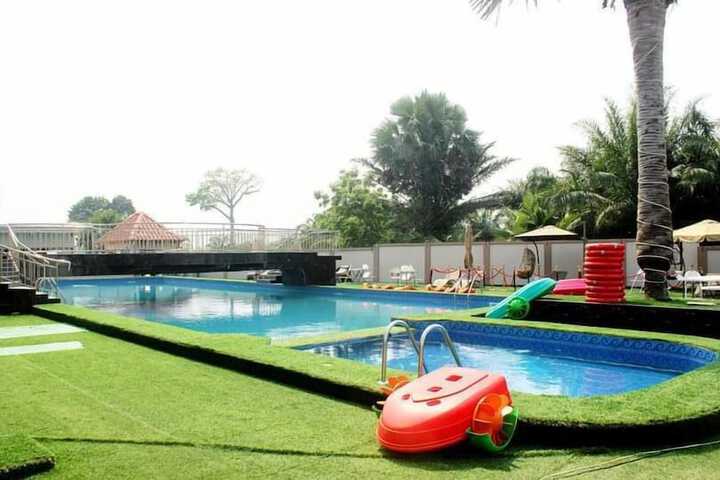 Pool 6 of 10
