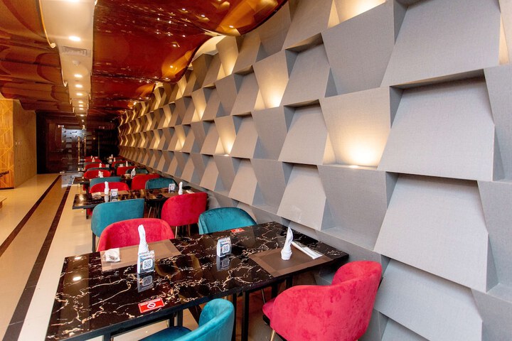 Lounge 51 of 62
