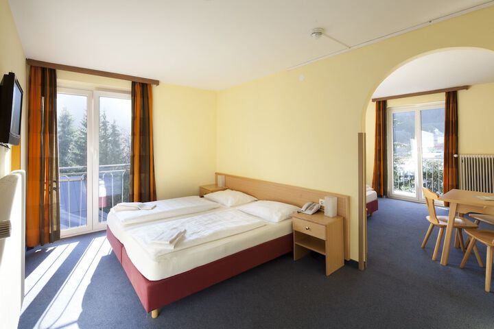 Room 6 of 60