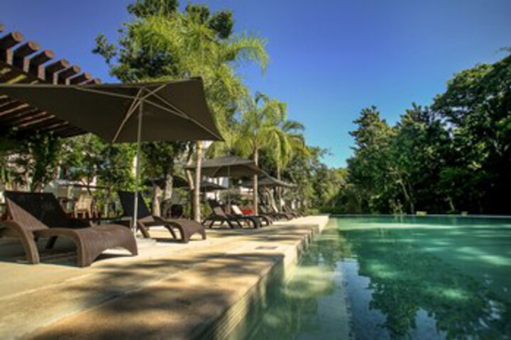 Pool 17 of 42