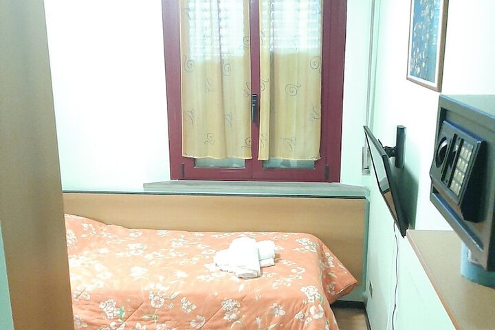 Room 10 of 55