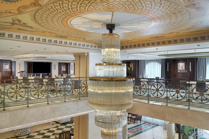 Entrance & Lobby