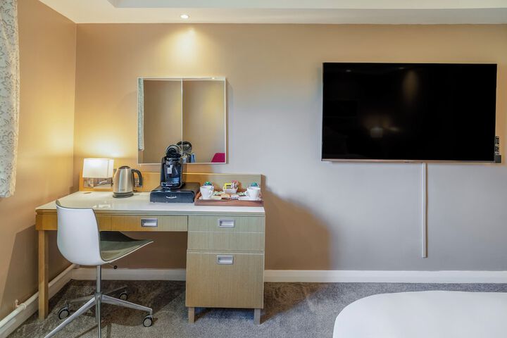 Room 33 of 78