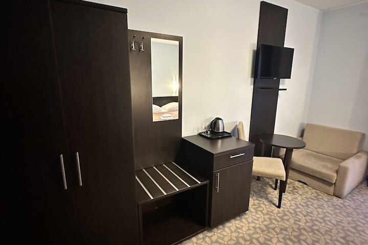 Room 25 of 110