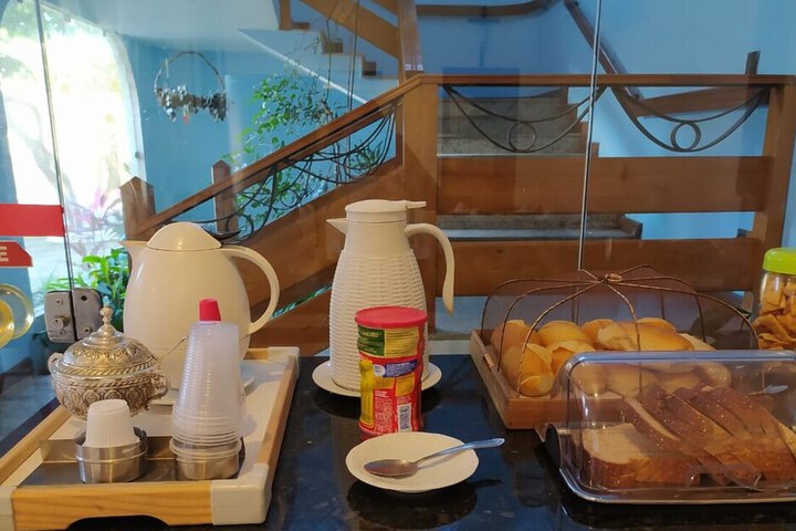 Breakfast/Coffee Service 13 of 21
