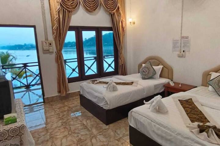 Room 3 of 14