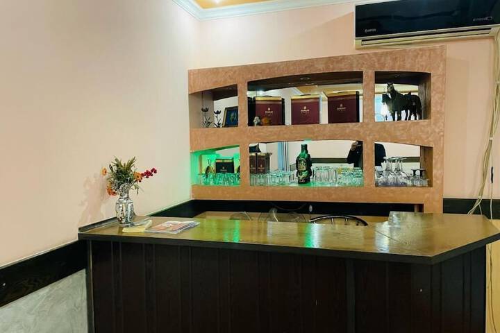 Aero Hotel