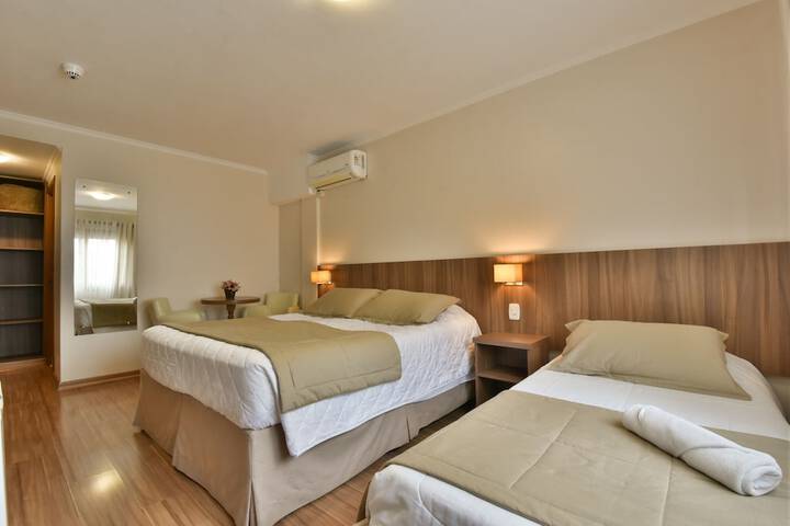 Room 28 of 93