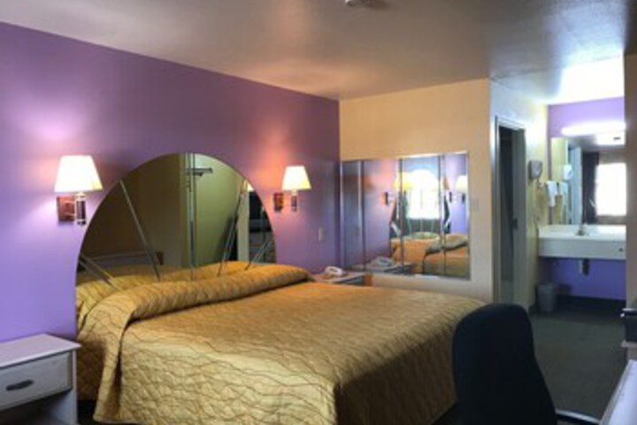 Room 31 of 66