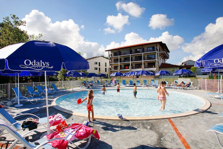 Pools & Facilities