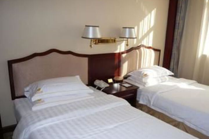 Room 15 of 63