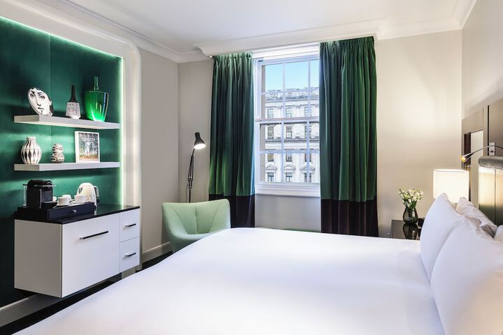 Room 50 of 108