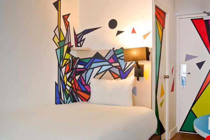 Room 18 of 62