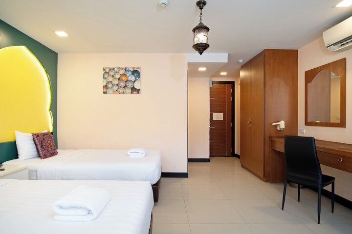 Room 11 of 41
