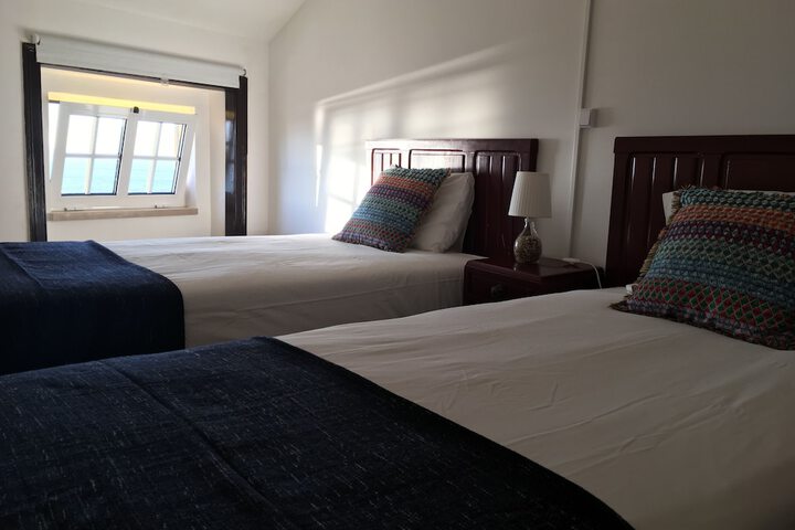 Room 6 of 83