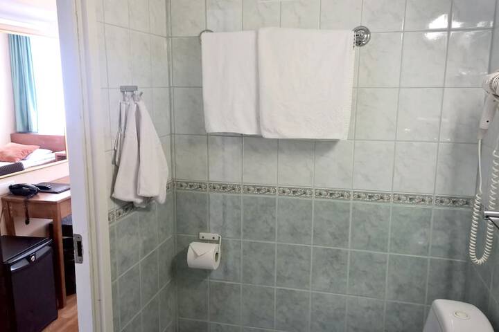Room 40 of 69