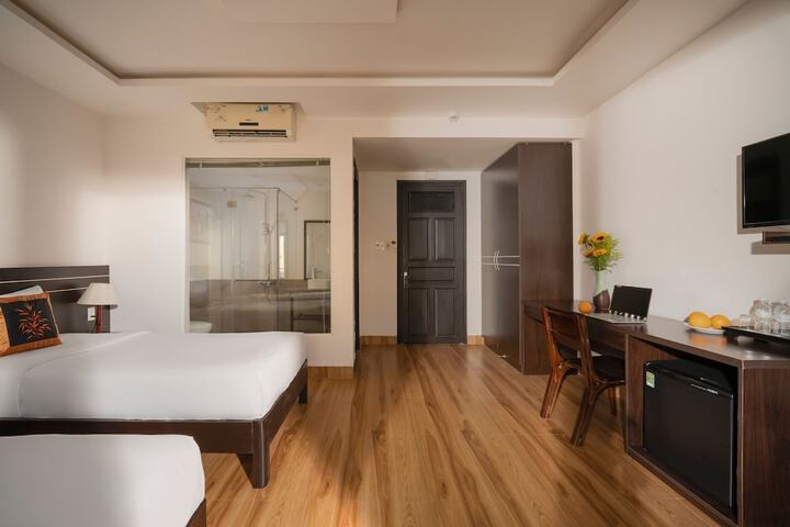 Room 17 of 26
