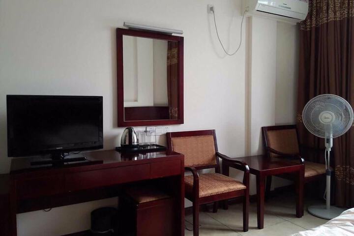 Room 17 of 27